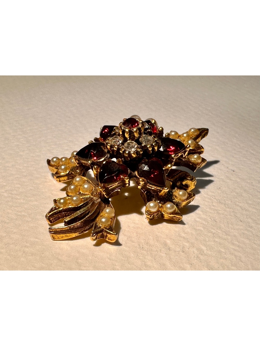 Vintage Gold-tone Garned-Colored Glass Stones Cluster Brooch